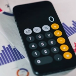 Математический анализ блэкджека и статистические исследования игровых процессов